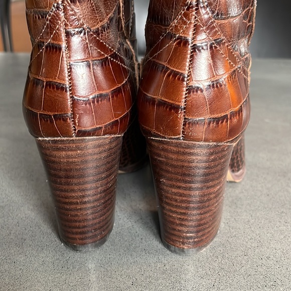 Chelsea & Violet crocs embossed print brown block heel boots - Picture 5 of 10